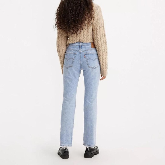 Levi’s Mid Rise Bootcut/Straight Jeans - Picture 4 of 6